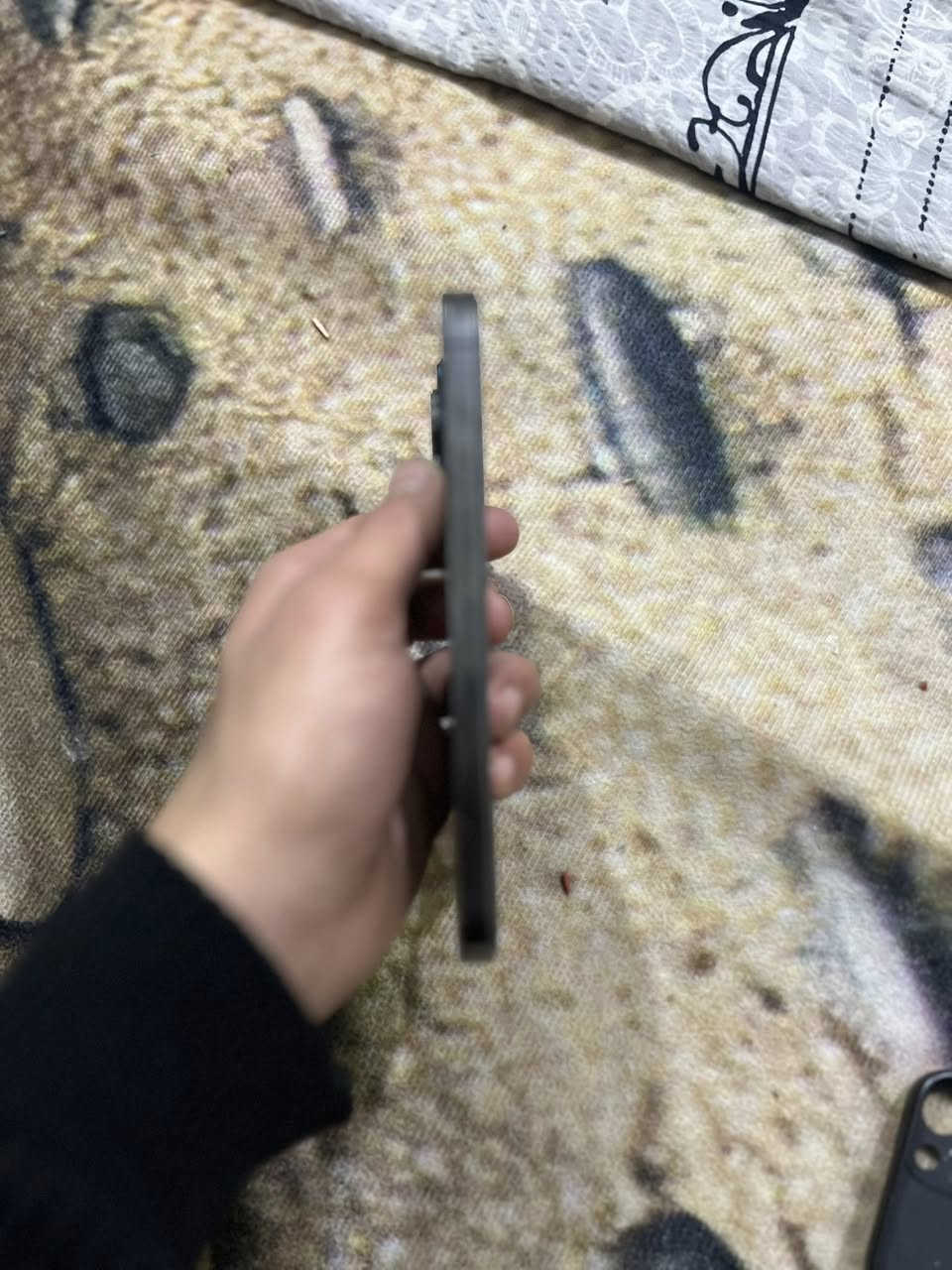 السلام عليكم ،آيفون 13برو ماكس للبيع ذاكره 512نموذج mبطاريه 91 السعر 650 وتجي تشوف نظافته بيدك وتفحصه بيدك العنوان شهداء العبيدي الرقم للتواصل *********** ،
