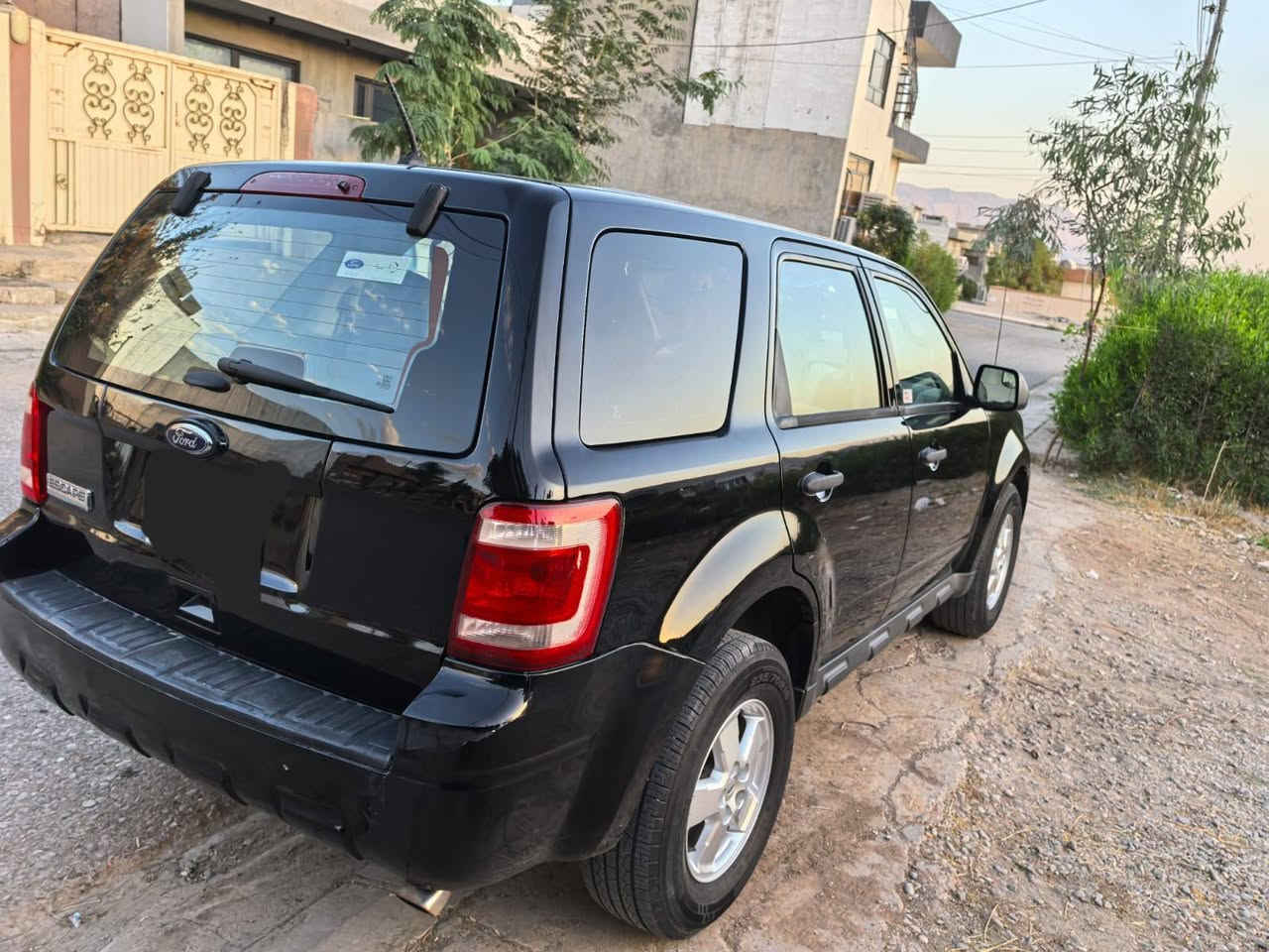 فۆرد ئیسکەیپ 2012 خلیجی نیڤا بێ بۆیاخ       بێ سارد                                                    چوار بستۆنی تاک اکسل                                   دیاریکردنی خێرای ABS    گێڕو مەکینەو تەبرید بە شەرت  مەکینەی نەکراوەتەوە   سەنەوی بەسەرچوە   117گەڵا قفڵ ***********  دەربەندیخان *********** دار بنديهكان, السليمانية
