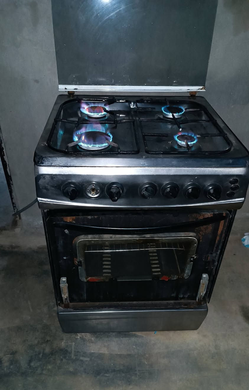 تانكي حديد ثقيل مابي عيب لا زنجار ولا خياس  سعره 65الف
طباخ تركي شرط شغل فرن كامل سعره 40
خاص موجود واتساب اتصال ***********
حجز ماكو
