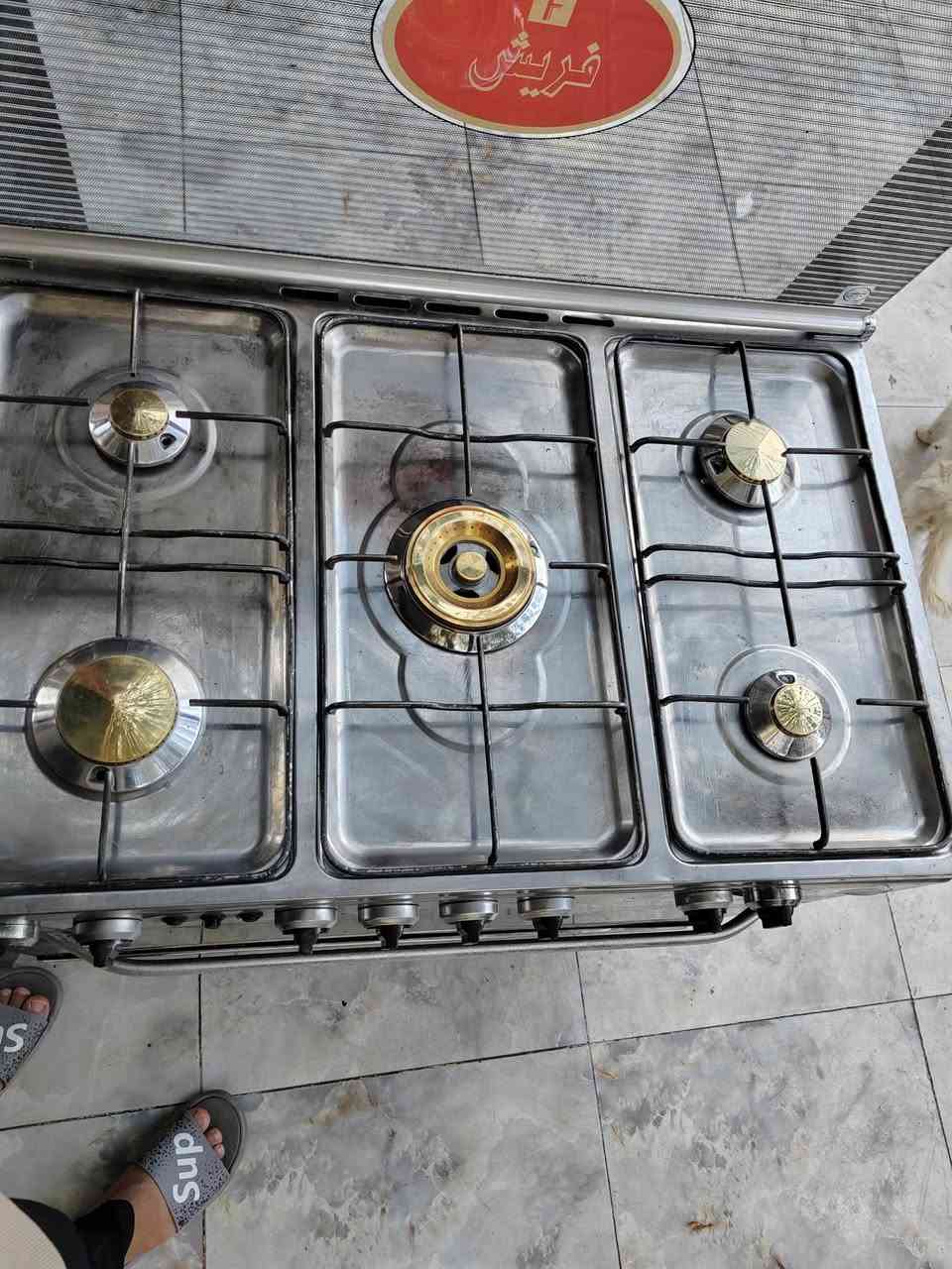 سلام عليكم
طباخ نوعيه فريش مصري كلش جديد
ناره خير من الله
الفرن شغال فوگ وجوه
السعر 160 ألف وبيه مجال بسيط
العنوان الصويره حي الربيع قرب حسينيه مسلم ابن عقيل
الهاتف ***********
