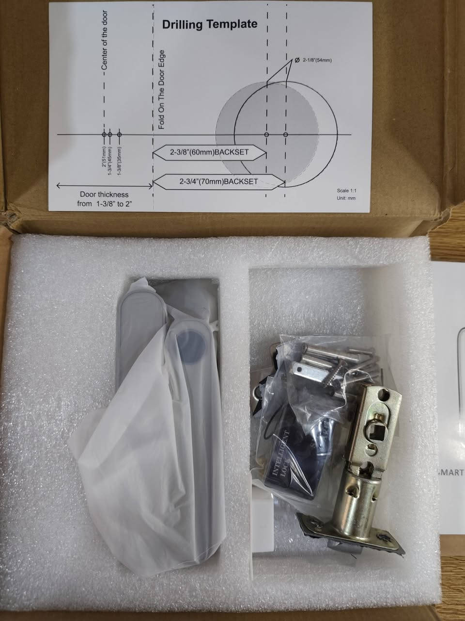 قفل باب سمارت تقدر تفتح الباب بـ (بصمة الإصبع، الرمز السري، البطاقة الذكية، أو عن طريق الموبايل)
يفيدك للبيت أو المكتب، وتكدر من موبايلك تنطي رمز مؤقت للخطار وتعرف منو دخل وطلع بالتوقيت. أمان، راحة، وشكل فخم يلوگ لبابك


**إذا كنت صاحب هذا الإعلان وتريد حذفه لأي سبب، رجاءا أرسل رسالة إلى الدعم الفني**