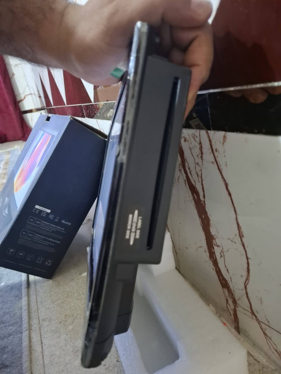 حبابيب شاشه حجم 16 وتدعم تشغيل قرص DVDالسعر 60
مميزات الشاشة: يأتي  بدقة عالية (1080P) وشاشة LCD عريضة بنسبة 16:9.مشغل DVD مدمج: يتيح الجهاز مشاهدة الأقراص المدمجة مباشرة دون الحاجة لمشغل خارجي.خيارات الاتصال: يحتوي على منافذ HDMI و USB لاستخدامات متعددة مثل الشاشات أو تشغيل الوسائط


**إذا كنت صاحب هذا الإعلان وتريد حذفه لأي سبب، رجاءا أرسل رسالة إلى الدعم الفني**