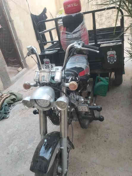 ستوته ام تي ار مكفوله من الركبه للدعاميه اغراض جديد تخم  دبلات  زنون سكنات باتري جديد  موديل 2012 للبيع نظيفه رقم انجليزي وسنويه باسمي مليونين وتلثميه الاستفسار على الرقم ***********
