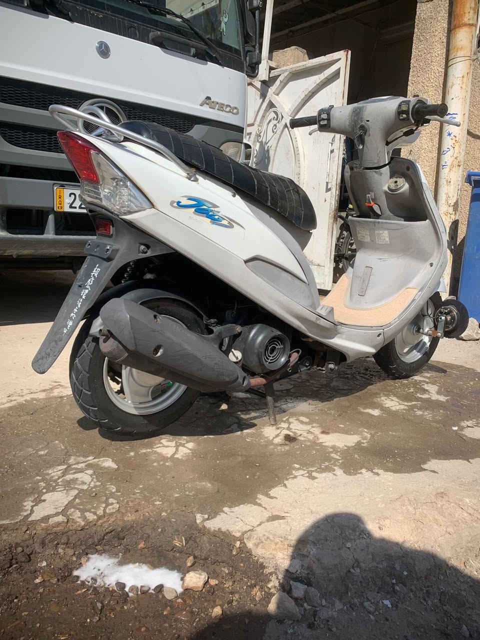 سلام عليكم للبيع ماكس منغولي دراجة بلادية كل نقص مابيها مختمة من اطول لطول بدون هورنات الشراي خاص او اتصال ***********جماعت البيع شراء لايراسلني مكاني بغداد الامين الثانية
