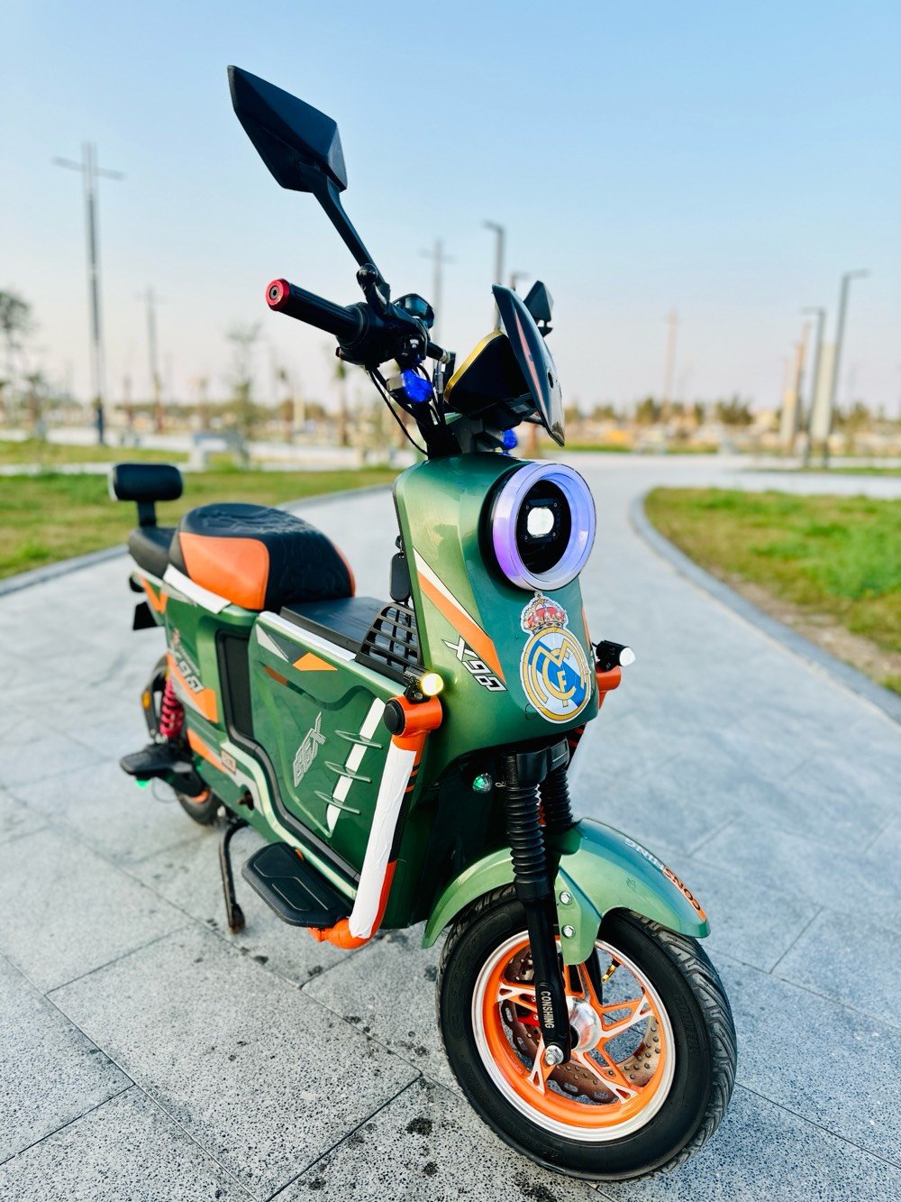 
دراجه شحن ليثيوم مع ضمان عالبطارية سنتين للبيع x900 للبيع بطارية ليثيوم 
2025 
اللون زيتوني
بيه درع صفحتين 
الدراجه جديده كلش حلوه ونضيفه شخط مابيهه
تقريبن صارلة  3اشهر من اشتريتهه
وماطلع بيهه من البيت للمدرسه 
للمراوس عادي بس كون تعجبني 
تحتوي على بصمتين  
 السرعه الحقيقي75
شلعه قويه كلشش 
الدراجه حلوه وسريعه ومكفوله من كلشي 
 من الشخوط الضربه القويه
🔴ملاحضة 
:البطارية ليثيوم وبيهه وصل ضمان سنتين من الوكاله
وموجود وصل شراء  يعني سنتين تمشي بيه مطمأن 
مشتريهه ب900 الف 
ورايدهه  725 الف وبيهه مجال قليل للشراي،
 
العنوان : البصرة ياسين خريبط 
الرقم : ***********