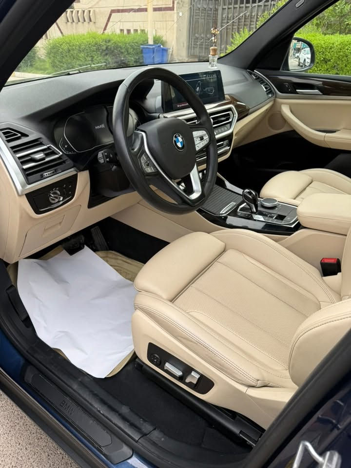 سلام عليكم BMW
فئة  X3 
موديل 2022 فول مواصفات لون مميز داخل ابيض سيارة جديد
ماشية قليل ميحتاج اذكر مواصفات سيارة فول حادث ورقم شاصي كما موضح بل صور عنوان بغداد اي استفسار حاظر اني 
السعر 275

رقم هاتف ***********

