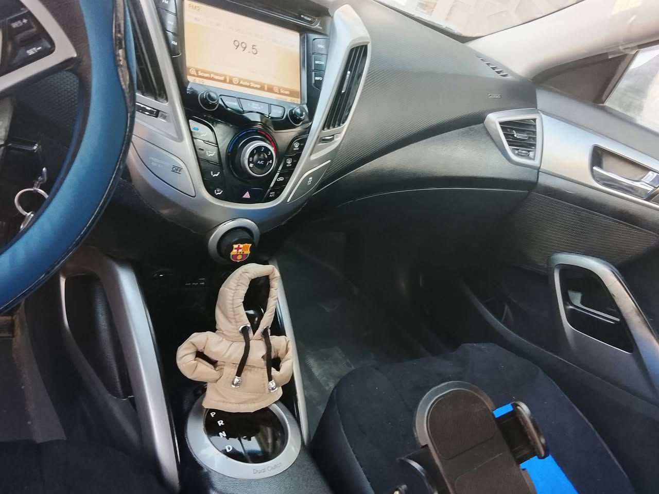 فولستر 12 رقم بغداد بأسمي
ماشيه 61 الف امريكي ضربتها جاملغ 
محرك 1600gdi

سعرها 75ورقه مكاني ديوانيه 

***********
