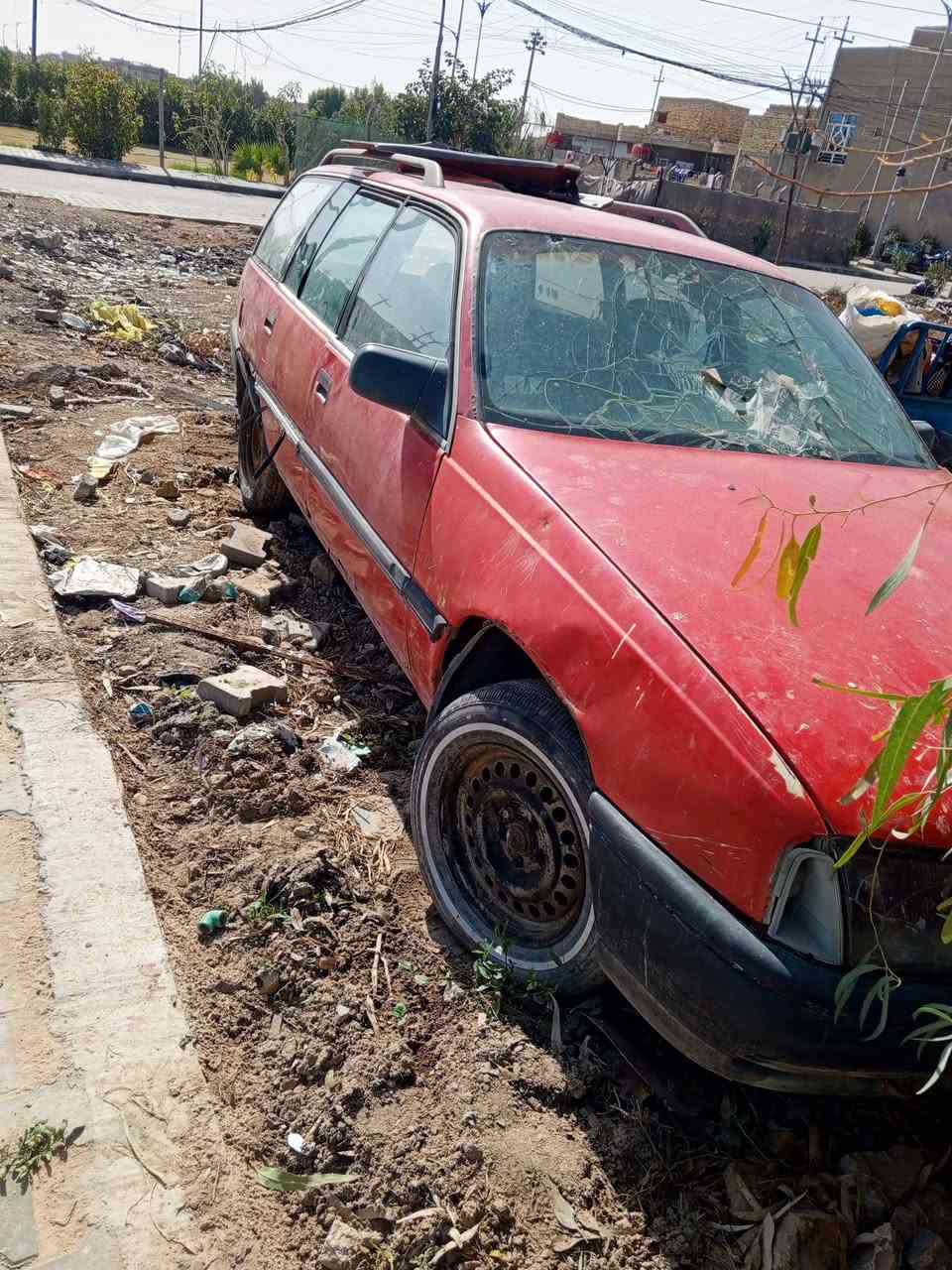 السلام عليكم. سياره اوبل استيشن.   موديل 90 ابيع كوم حديد.  السنويه ساقطه. سنويه ابسمي.  *********** مكاني كوت. رقم الماني
