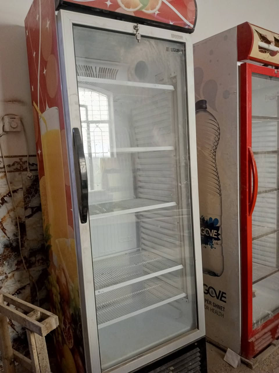 مكلف بل نشر بيع اغراض محل  سبلت كنتوري+ باترينا +عارضات عدد 2+مجمدات عدد 2 +جام خانه كامله هيه الباب +رفوف العرض +جينكو +حديد سيم بيارسي//كلشي وسعره مراسلتنا خاص او اتصال ع الرقم *********** ادمن وافق
