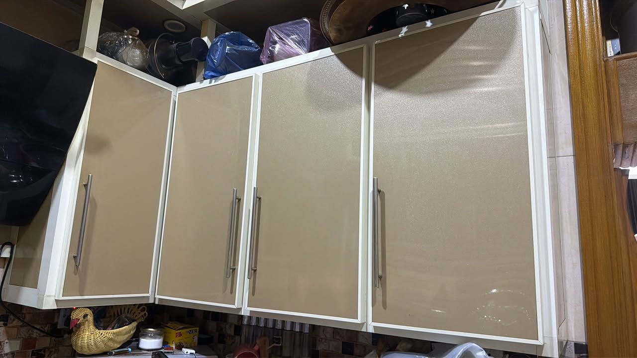 مرحبا عندي هذا الكاونتر ويا مفرغة وطباخ منضدي وفرن ممستعمل ابد ولا مشتغل بعده جديد والبردة ويا الي يريده يدخلي خاص


**إذا كنت صاحب هذا الإعلان وتريد حذفه لأي سبب، رجاءا أرسل رسالة إلى الدعم الفني**