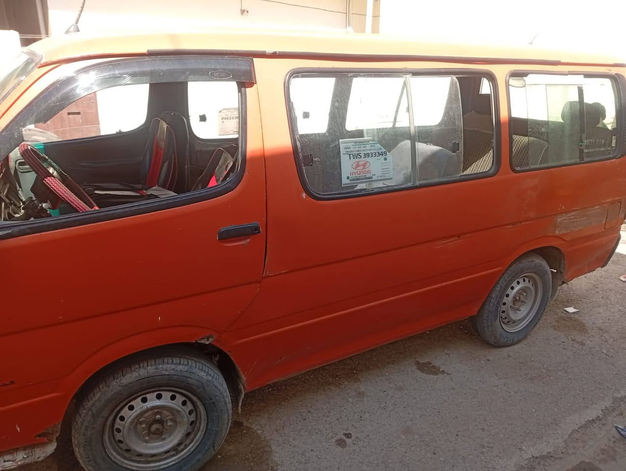 هايسه بوز لبيع موديل 92ياباني استيرن بلادي رقم ديالى سنويه ساقطه  من شهر واحد هاي سنه  مكينه وكير ونجي اوتوماتيك ٦سلندر لاصرف ولاتبخير ١١راكب باب سلايت صفحه واحده تايرات نص عمر ٧مطلوبه للمرور غرامات مليون و٣٥٠ ألف غرامات مروريه ومطلوبه ٣٦١ ألف هيئه الشرعي موجود بمحافظة ديالى بعقوبه تريد تحويل تريد وكاله لسعر ب24ورقه وبيه مجال بالسعر مكلف بالنشر ***********مكان سياره بديالى بهرز  ملاحظه مهمه الغرامات والهيئه على المشترى والسياره ترهم بيع او مراوس بسياره حسب قناعه وشكرآ
