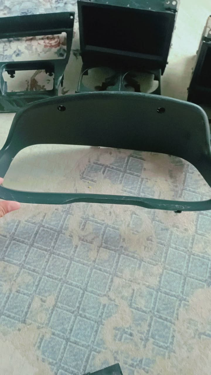 غراض كورلا موديل 93 للبيع ***********
