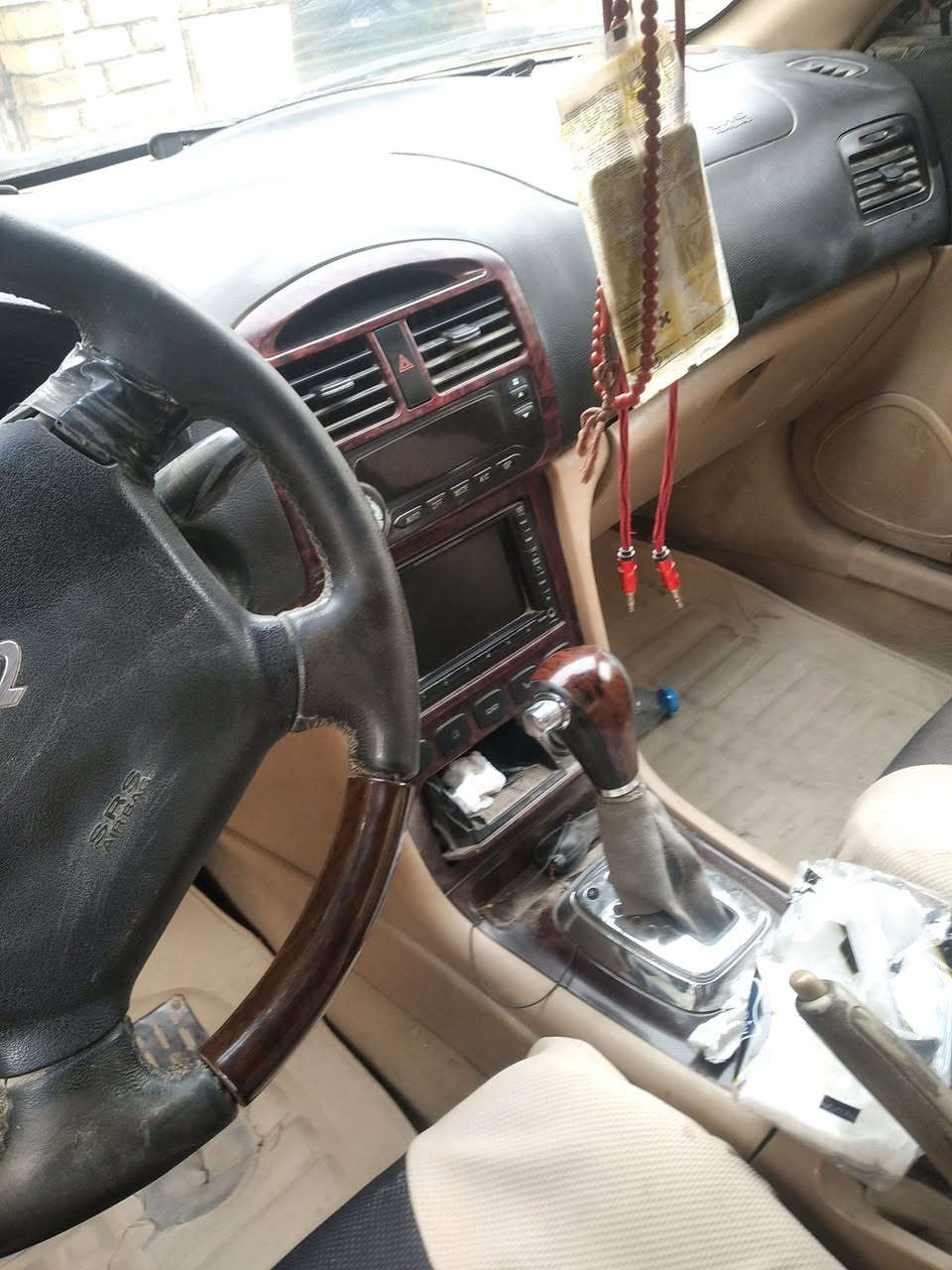 السلام عليكم سياره شيري استرا موديل2012
محرك كايم مابيها لا ضربه ولاصبغ كهربائيات كلها شغاله تبريد شغال السعر30  وبيها مجال رقم بابل مالكها يمي السنويه لحد 2025  رقم  الهاتف ***********
