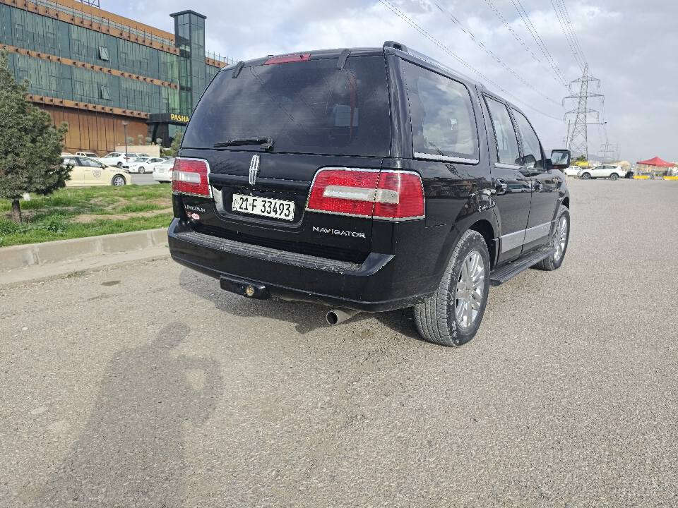 Lincoln Navigator 2008
بۆ فرۆشتن 
پاکە بێ لێدراوی ... بێ بۆیاخ
8 بستۆنە ... کراوە بە غاز 
3 ڕیز کوشن
فول مواصفاتە.. 
سەیارەکە وەک شەریکە ماوەتەوە 
نرخ 130 وەرەقە و معامەلەیەکی کەم 
بۆ ئەوانەی خوازیارن پەیوەندی بکەن بە ژمارە تەلەفونی 
***********
تکایە مشتەری نیت تەلەفون مەکە السليمانية, العراق
