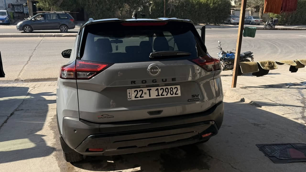 السلام عليكم
نيسان روج 2023 
للبيع قطعة وحدة صبغ بدون دواخل 
مواصفات ميدنايت اعلى مواصفات بالنيسان 
قمارة اسود بلادي 
فتحة السقف بانوراما 
مقاعد جلد 
دشبول قرميدي 
تدفئة كشن وستيرن 
صندوق كهرباء 
حساسات 360 درجة 
وبعد بيهة مواصفات هواية 

السعر 17500$

للاستفسار 
***********
