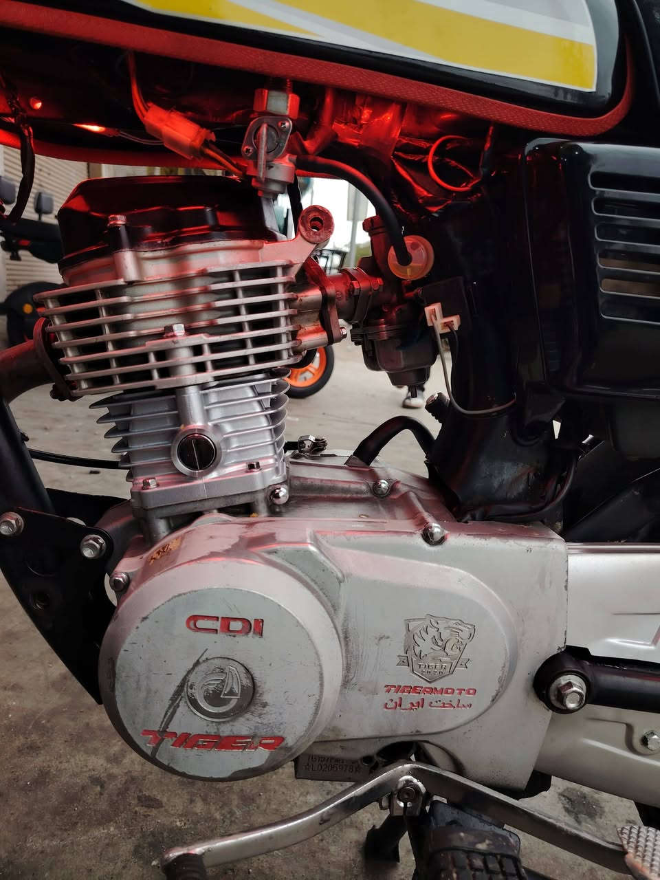 تايكر ٢٠٢٠ محرك مفتوح مبدل سلندر كامل جديد المحرك اخرس شرط المحرك أخرس شلعه ومعدل كهربائيات كله شغاله مابيه اي نقص الماطور كله شرط جديد العنوان حي البكر بعد جامع البديع رقم تلفون *********** بيه واتساب اخوان خاص مارد واتساب أو اتصال عله الخط السعر ٣٧٥ الف بيه مجال للطيبين
