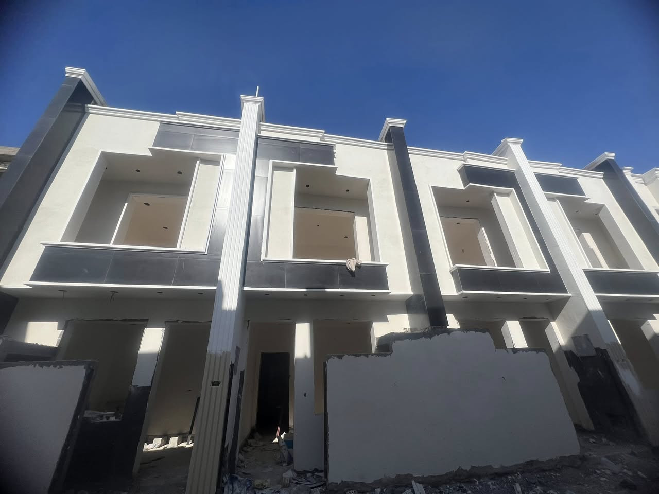 تونات ٤ خمسينات طابو زراعي سند ٢٥  للبيع تسليم مفتاح بناء طابوگ شغل درجة اولى،
الموقع الدوانم قرب شرطه الخامسه شارع بغداد موقع مميز 
للاستفسار الاتصال على الرقم :***********
