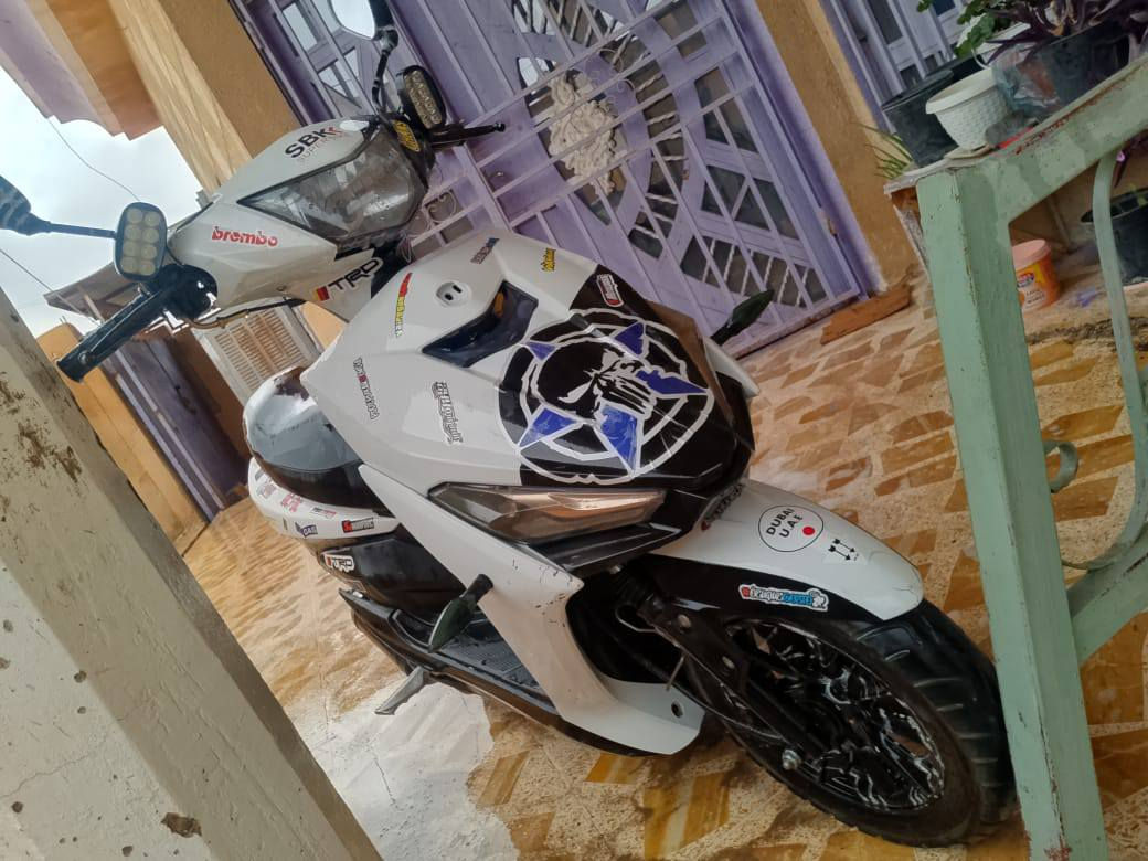 السلام عليكم من رخصة الادمن 
دراجه ماكس للبيع نضيفه جدا لونها اسود و ابيض كشن جلد السعر 400 الف للاستفسار الاتصال على الرقم التالي 
*********** واتساب فقط
