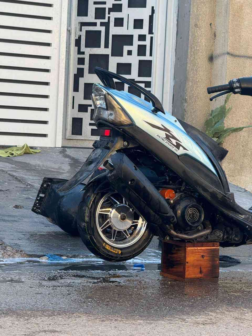 السلام عليكم
راجه ماكس عدله بلاديه الدرجه عليه شلعه ومعدل بكل وكت نكره سلف هندر عليه زنون كلشي شغال بيه نقصها بس جامه مال بكلايت والباقي كله شغال سعره 600وبيه مجال حك الجيه مكاني بغداد البياع ***********
