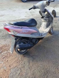 حاوية • شهر • تبديل بايفون