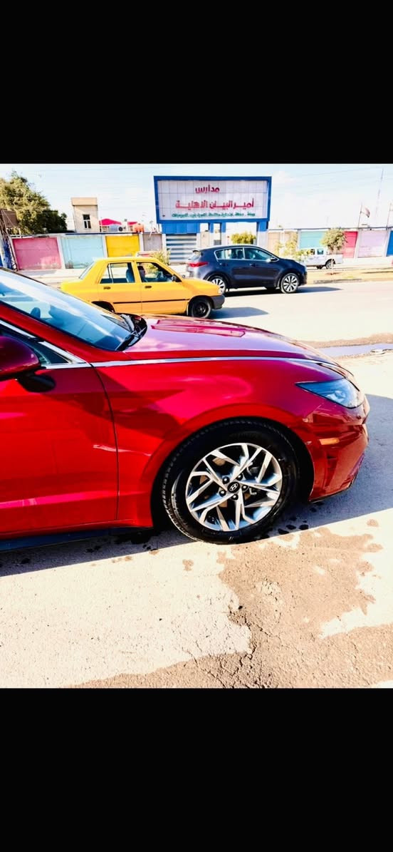 السلام عليكم /
للبيع او مراوس سوناتا 2023 موديل 
وارد امريكي 
رقم بغداد بأسمي  
السياره   ضررها قبق الجنطه
 شرط بدون اي ضرر داخلي + جميع الايرباكات سليمة
مواصفات sel  . بصمة تشغيل 
وتشغيل عن بعد وبوب بصمة
رادارات 360 جميع الجهات
مانع تصام من الامام والخلف 
كامرا خلفية دوارة 
شاشة ايباد تدعم كار بلي
2500 حجم المحرك
 أنطمة القيادة
درايف مود 3  انظمة قيادة
اوتو هولد
تبريد قطعتين
كشن كهربائي 
تبريد بيانو منفصل دبل فريز
تحكمات استيرن جهتينن
كروز سرعة . شفتات استيرن 
تدفئة كشنات 
بك لايت لد . ولد امامي 
زينون عالي ناصي 
تحديد مسار قيادة آلية 
وباقي المواصفات معروفة 
عالفحص وين ما يحب المشتري 
العنوان / بغداد 
 للتواصل واتساب او الاتصال عالرقم
***********
