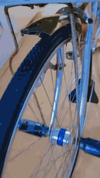 سلام عليكم بايسكل نضيف وكفاله للبيع تواصل ويه صاحبه ***********
