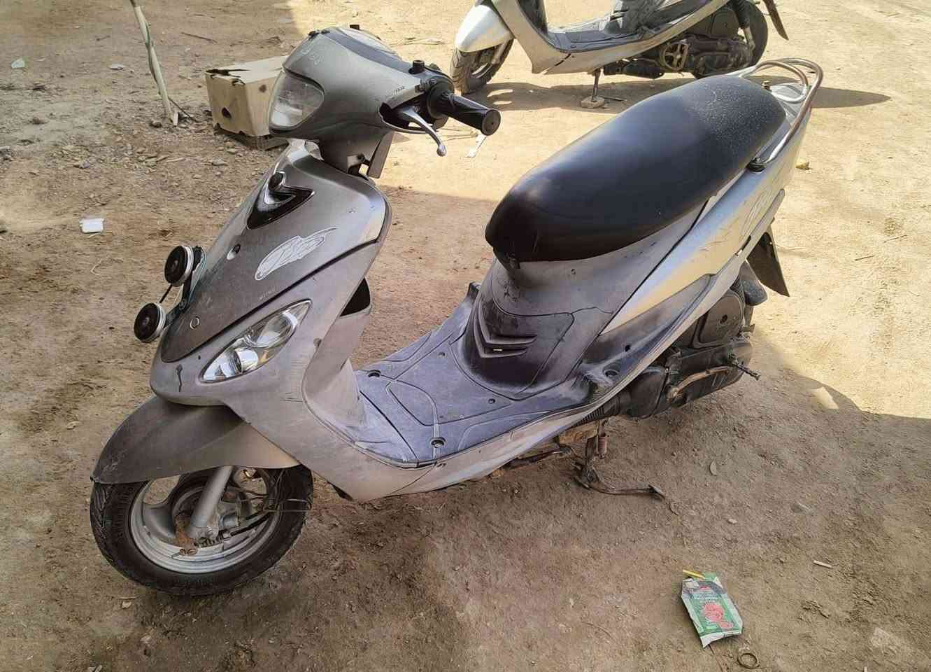 بسم الله الرحمن الرحيم
ماكس منغولي 
اول تجفيته 
مكينه ناعمه 
كهربائيات شغاله 
ما عدى السلف
تخم تاير 
*********** للتواصل
غير متواجد على الفيس
