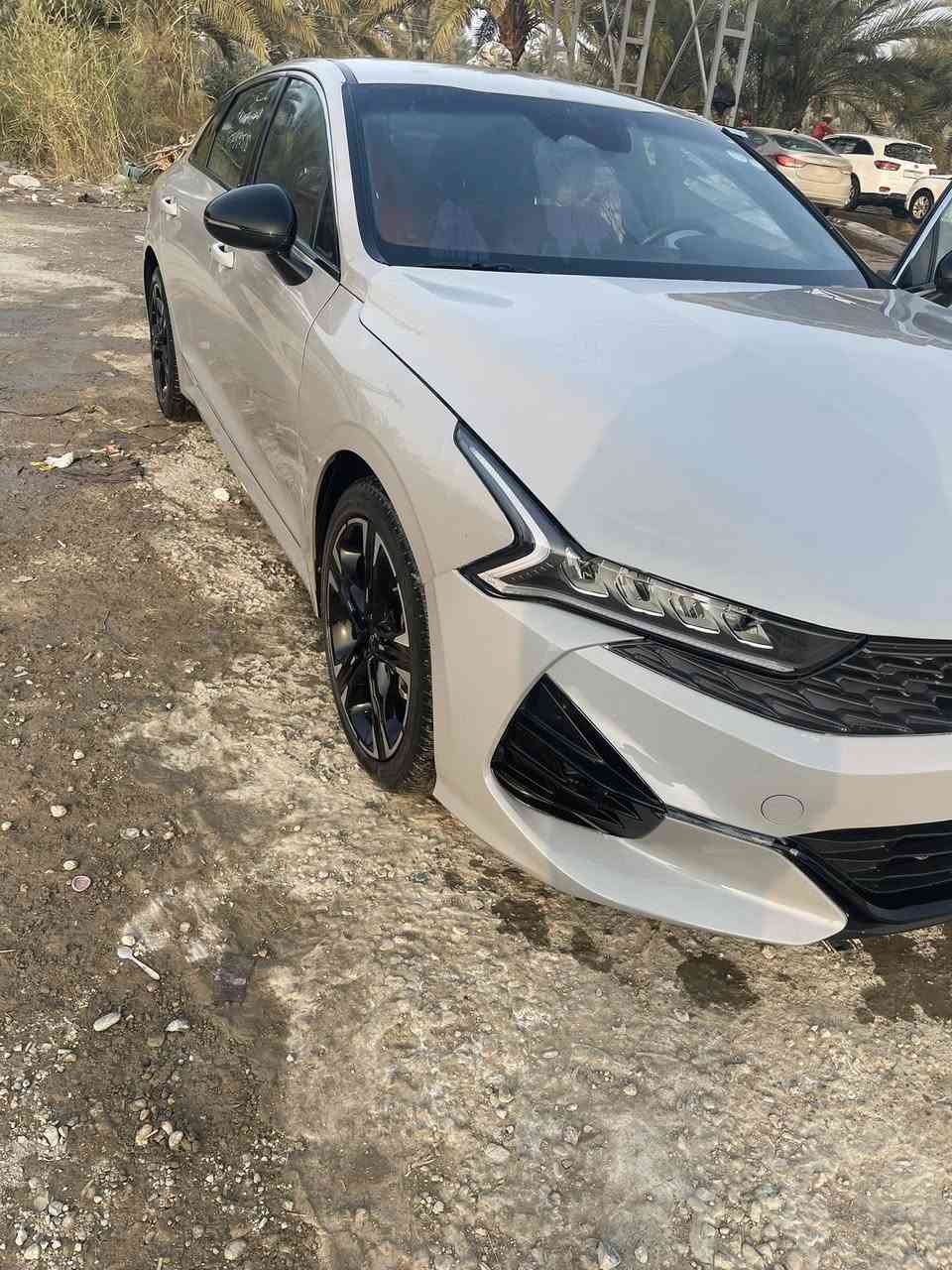 السلام عليكم 
كي فايف ٢٠٢٣ جيتي لاين فول عدا الفتحه لون مميز وارد امريكي صور الحادث مرفقه صبغ بنيد وربع باب فقط بدون تبديل بدون دواخل لاشاصي ولا لغود ماشيه ٢٧ الف مايل بيع فقط بدون مراوس مكاني بابل  السعر ١٦٩ ورقه 
للاتصال 
***********
