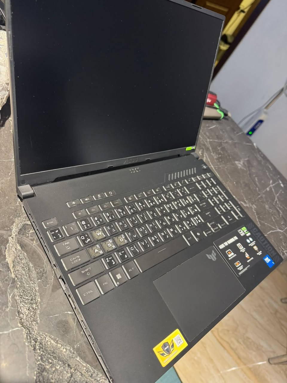 🔥 للبيع ASUS TUF Gaming F16 🔥
✅ الحالة: نظيف جداً واستعمال خفيف
✅ نسبة النظافة الخارجية: 99%
✅ نسبة البطارية: 93%

💻 المواصفات:
🔹 المعالج: Intel Core 5 210H
🔹 كارت الشاشة: RTX 4050 6GB
🔹 الرام: 16GB
🔹 التخزين: SSD 512GB
🔹 الشاشة: 16 إنج 144Hz

🎮 الجهاز جاهز للألعاب والشغل بدون أي نقص
✅ ويندوز أصلي
✅ جميع التعاريف والبرامج منصبة وجاهزة

📦 الملحقات:
✔ شاحن أصلي
✔ حقيبة ASUS أصلية
✔ سماعة G435
‏✔ Mouse Pad عادي 
✔ موس و كيبورد the thunder ضوئي 

❌ لا يوجد كارتون

📌 ملاحظة:
يوجد أثر أبيض صغير جداً بالشاشة ميتعدى ٤ سانتين كما موضح بالصورة، ولا يؤثر على الاستخدام أو الألعاب. 
الابتوب لا شخط لا مفتوح لا مصلح

📍العنوان: بغداد - الدورة - البعيثة
💰السعر: 1,200,000 دينار

📞 الرقم: ***********
✅ متوفر واتساب

للمهتمين مراسلة أو اتصال
