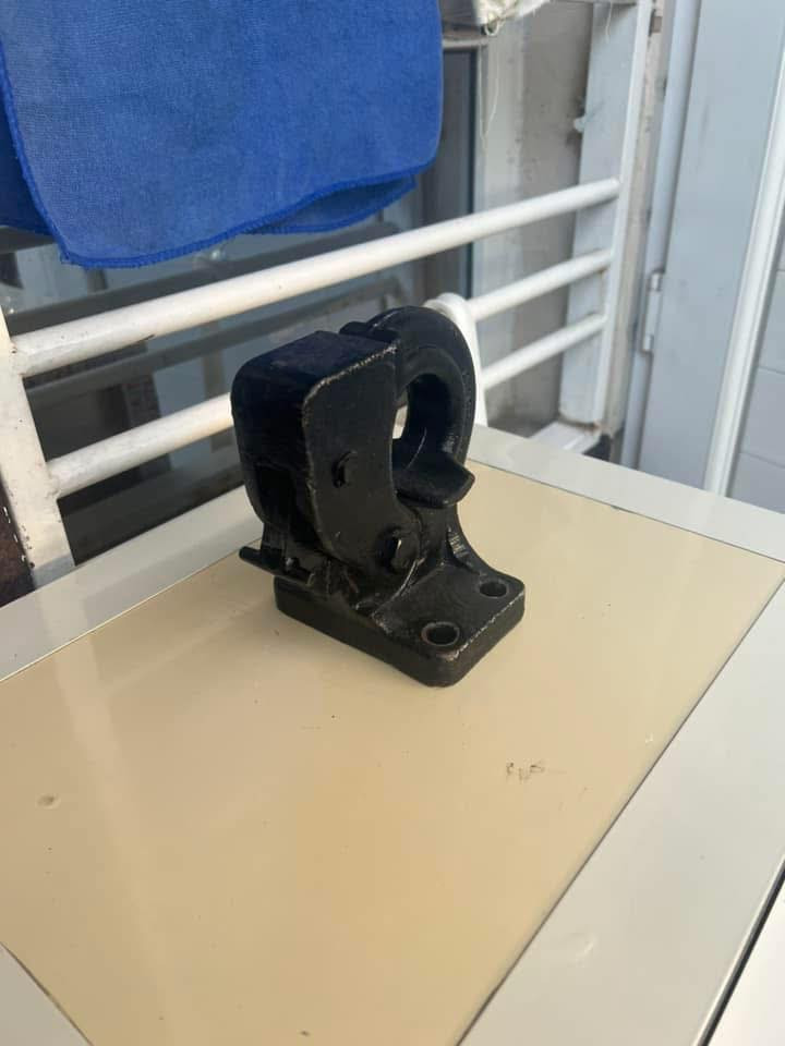 بكلايت لاند كروز بلادي + هوك لاندكروز بلادي 
ثنيهن بـ90 الف مع التوصيل
ملاحظة/ البكلايت بي ضعف بالسكن 
 ***********
