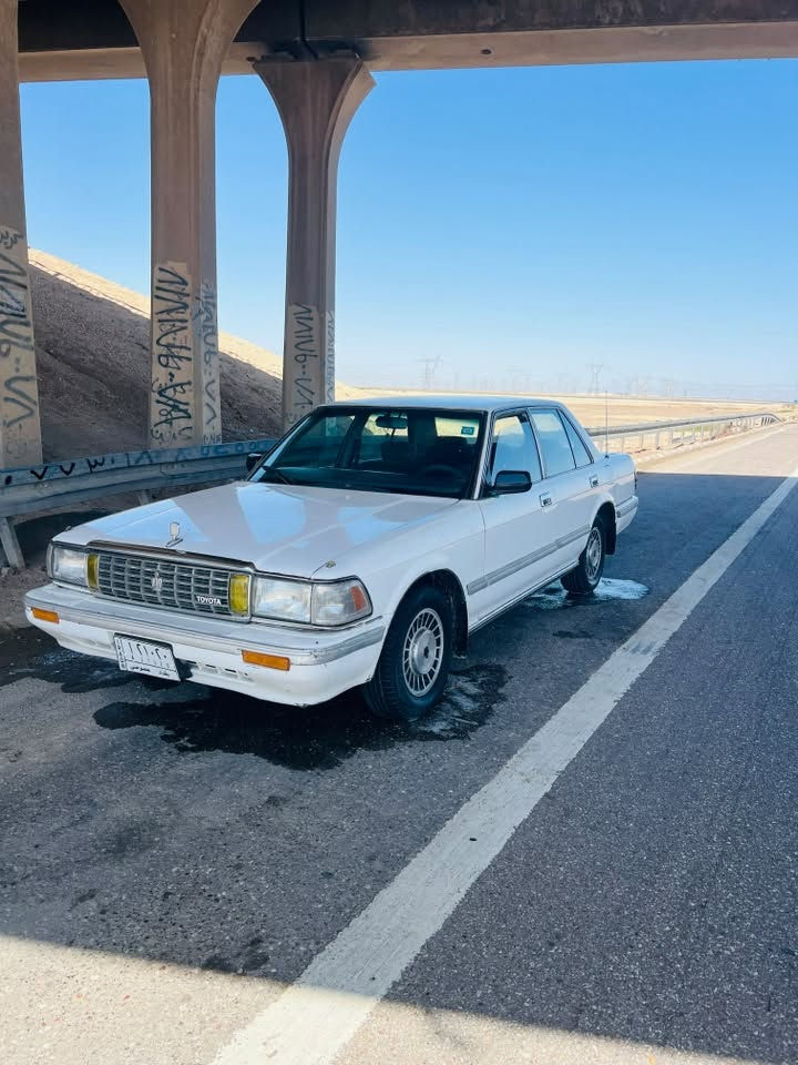 سلام عليكم سيدان يسرا 1990للبيع. 
محرك 2500 ديلكو 
كير ومكينه جدد
تبريد منضومه كامله بس عوزها كمبريسر 
مكفوله من الدعمه والصبغ بس تكحيلات قليله رقم مميز بغداد تداور وين ماكان 
العنوان - سوك الشيوخ 

سعرها   58 وبيها مجال المو شراي لايتصل ***********
