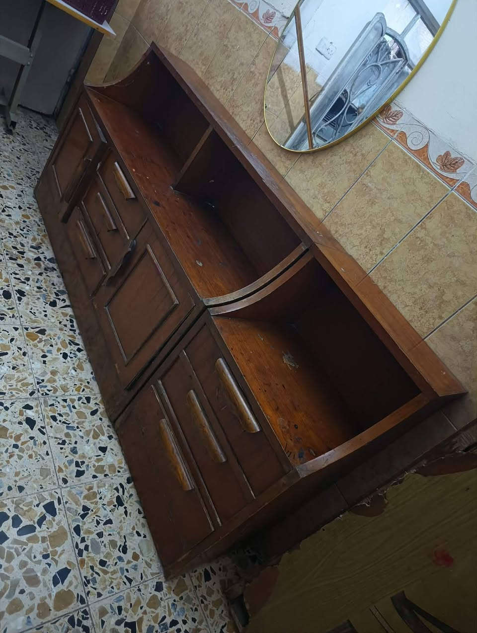 غرفه نوم صاج الاولي يحتاجلها صبغ سعرها 150
ست بؤب احنا دنفتح بيها لغرض الانتقال


**إذا كنت صاحب هذا الإعلان وتريد حذفه لأي سبب، رجاءا أرسل رسالة إلى الدعم الفني**