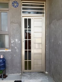 صبغ وتنضيف الشبابيك والأبواب الحديد 07812743036