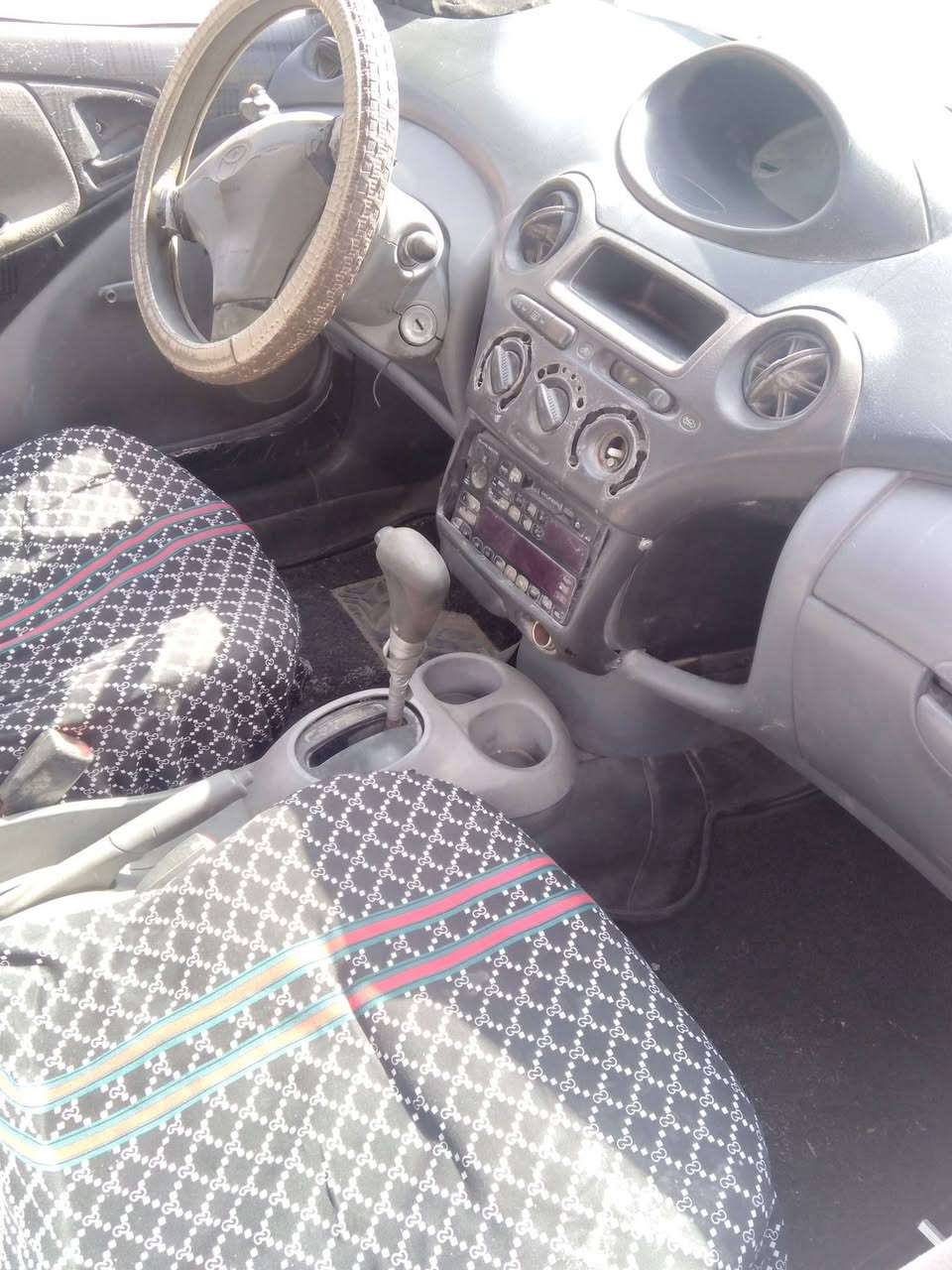 تيوتا ايكو ٢٠٠١ اوتوماتيك للبيع مكانها النجف مكينه تبخر كير حداديه جيده بيها نواقص جامه بصف السايق ومري جانبيه سعر ١٥ ورقه مجال قليل..***********
