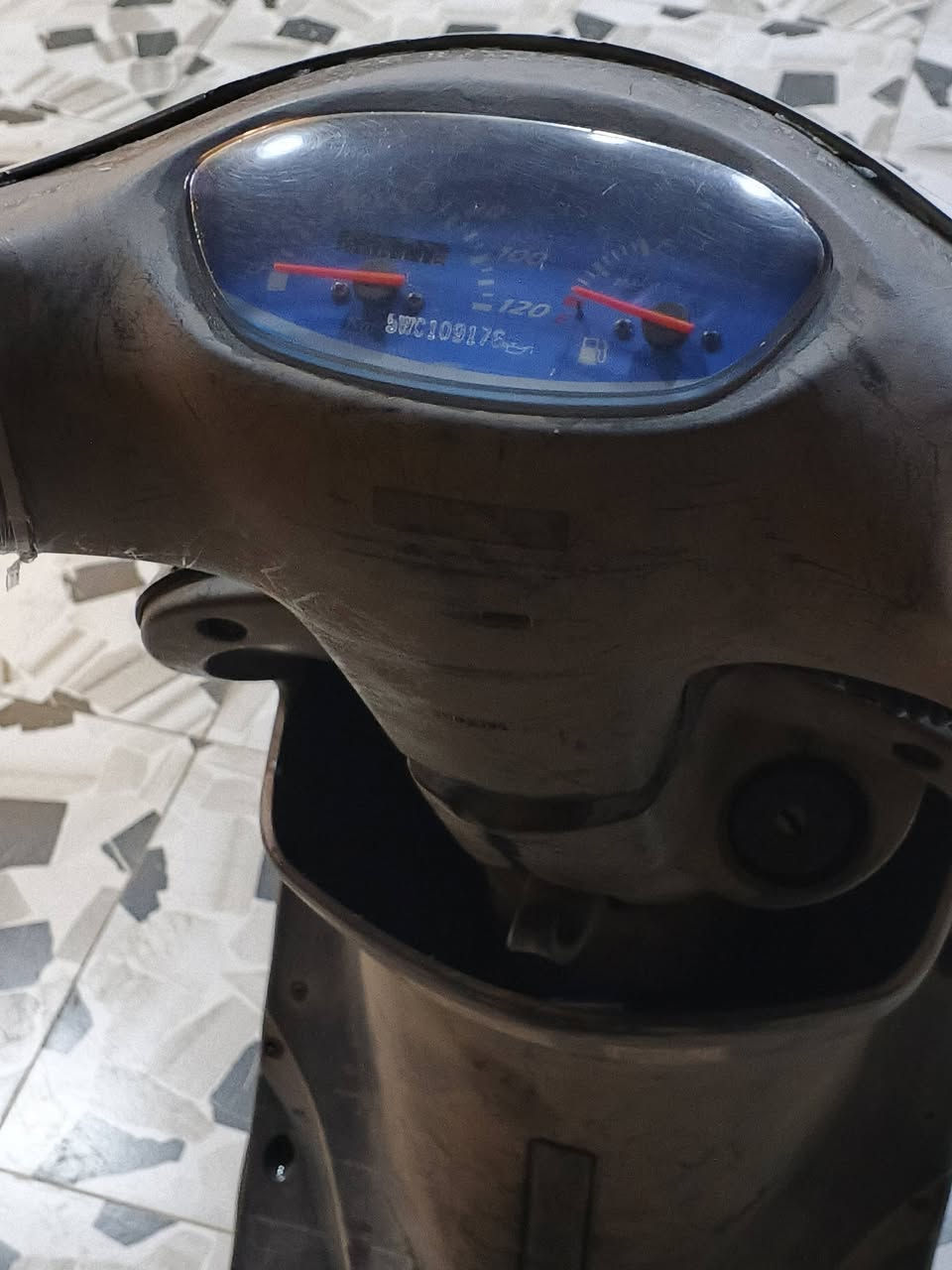 ماكس قچمه للبيع دراجه حلوه نظيفه شلعه معدل مابيهه اي نقص دراجه رنبه كامله من كلشي مختمه كلشي شغال وابلادي
السعر750,وبيهه مجال ابي الخصيب 
***********
