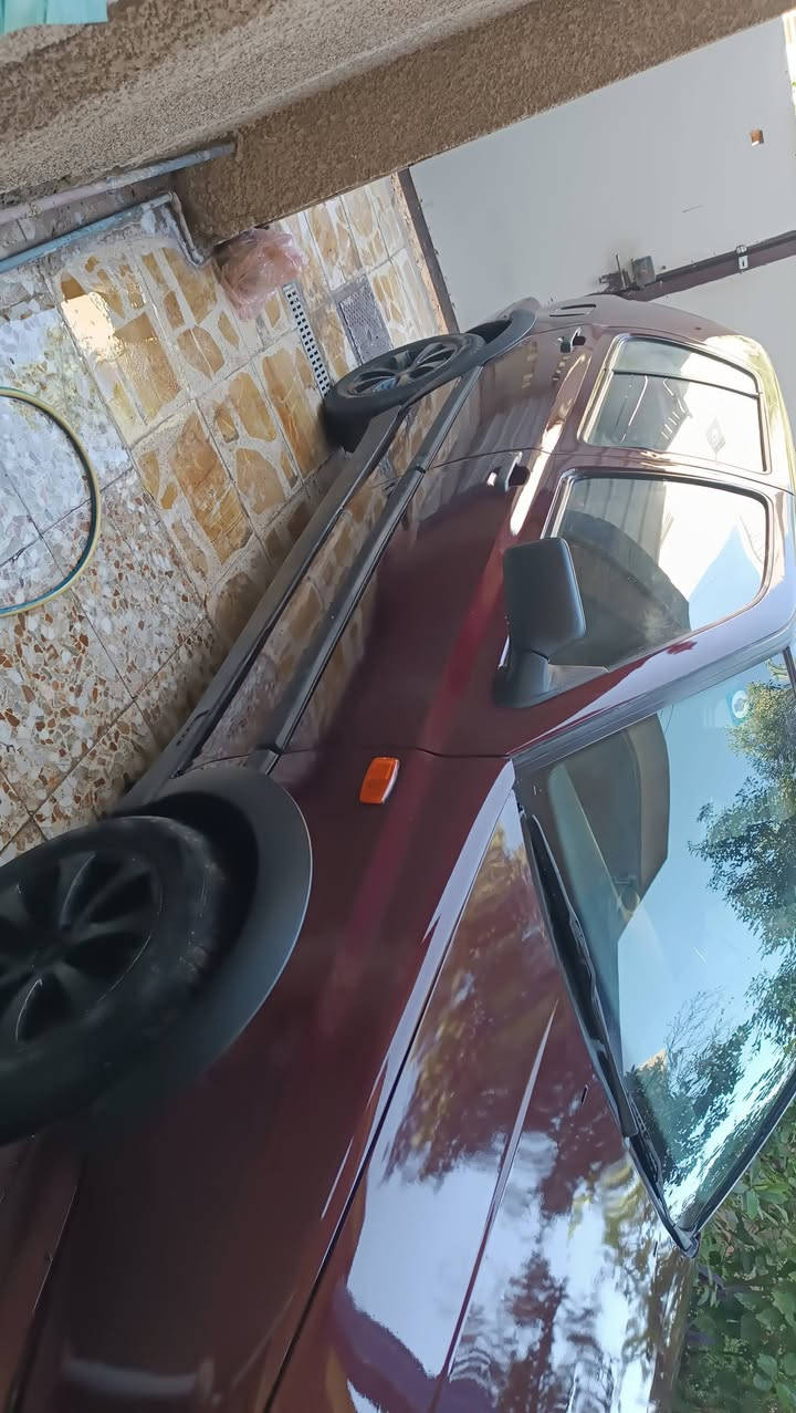 للبيع او للمراوس كولف موديل 94 مكينه 1800 دوش كير عادي كير ومكينه نظيفات كلش الكير قبل فتره مبدل حاويه المكينه لا تنقيص ولا تبخير الكهربائيات كلها شغاله صدر امامي خلفي جديد تايرات نظيفه مصبوغه عام جماليه بدون خياس السيارة نقص تبريد وشويه نقوصات باقي السيارة كامله رقم بغداد انكليزي باسمي تحويل ثاني يوم مكانها بغداد الغزالية سعر 37 وبيها مجال حك الجيه ***********
