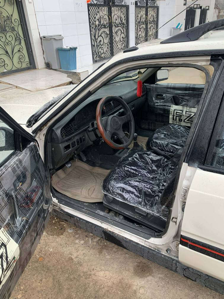 مازدە   626    خازو   +  بەنزین   +سەنەوی  ئە  سلی    وە  کالە     بەشەرتە  +  مە  کینە   12    کابریتەیە  +   دەعمو   لێدراوی   نیە    +  براوەو    +   وەر  گەراوی   نیە  +  لایت  +  فلچە  +  گەرمە  +  کارە  بایاتی   هموی   بەشەرتە     مالی  دوستە      شوێن  هەولێر    ***********   سعر    25   معامەلەکی    کەم أربيل, العراق
