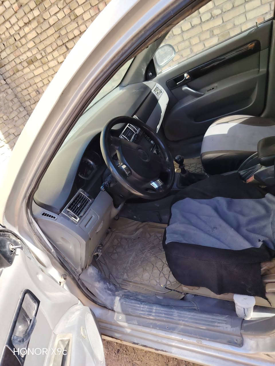 السلام عليكم اوبتره ٢٠٠٤ مكينه وكير جدد كير عادي دبلات اماميه تعبانه غرفته جديده كهربائيات كله شغاله تخم تاير مطلوبه غرامات ابيع غرامات علئ المشتري شرط التحويل الوكاله تريد تحويل تريد وكاله ٢٧ ورقه وبيه مجال بسيط *********** بغداد
