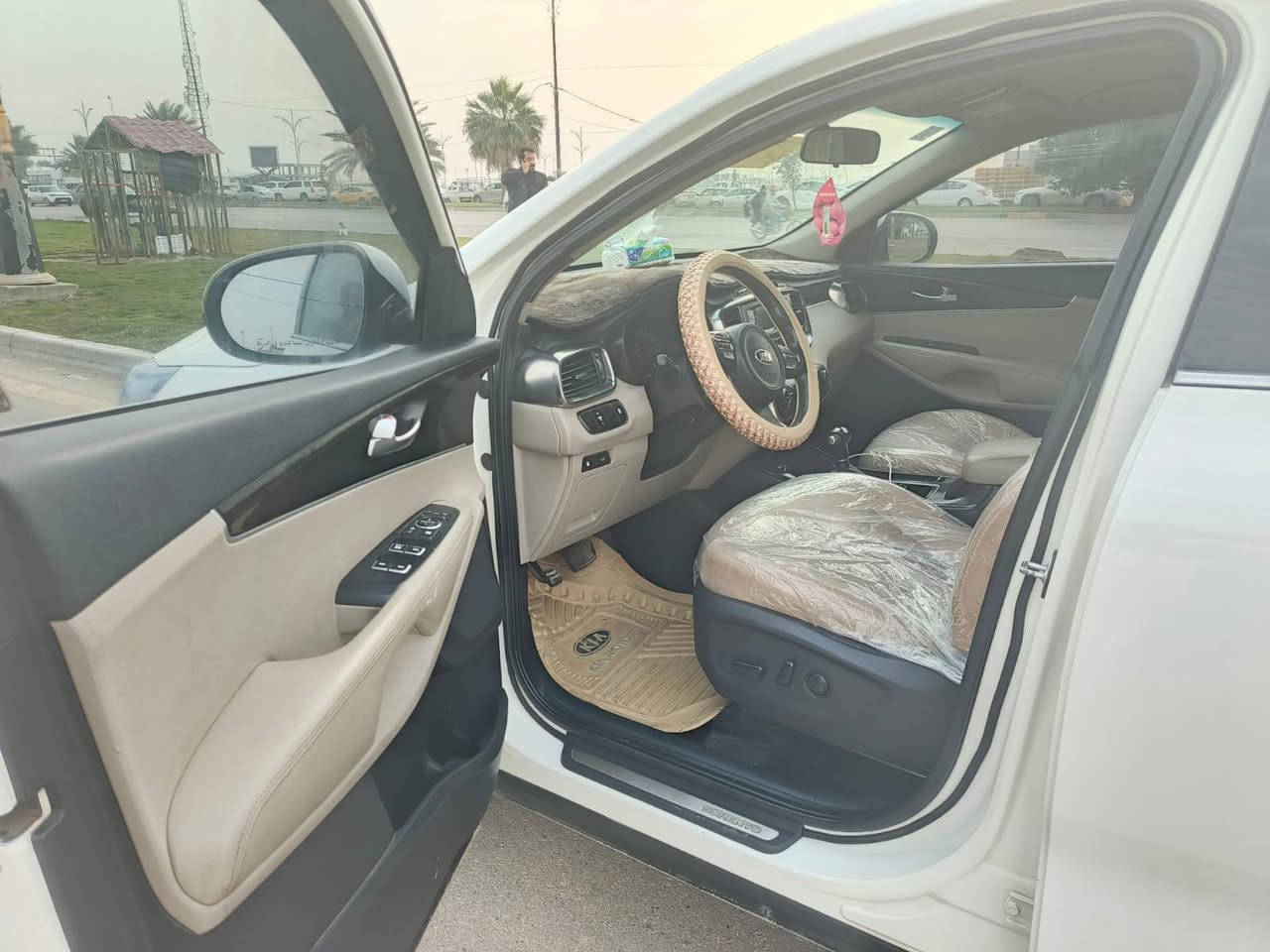 السلام عليكم سياره نوع سورنتو خليجي موديل 2017 فول موصفات عده الفتحه كفاله عامه من صبغ وتبديل وضربه السياره جديده مال جناي سته اسلندر سبعه راكب 3قطع تبريد مري شفط جنطه كهربائي باب ترحيب باب لد كشنات جلد كشنات كهربائي فول ماشيه 45 فول السياره العنون كربلاء السعر 227 رقم الهاتف ***********
