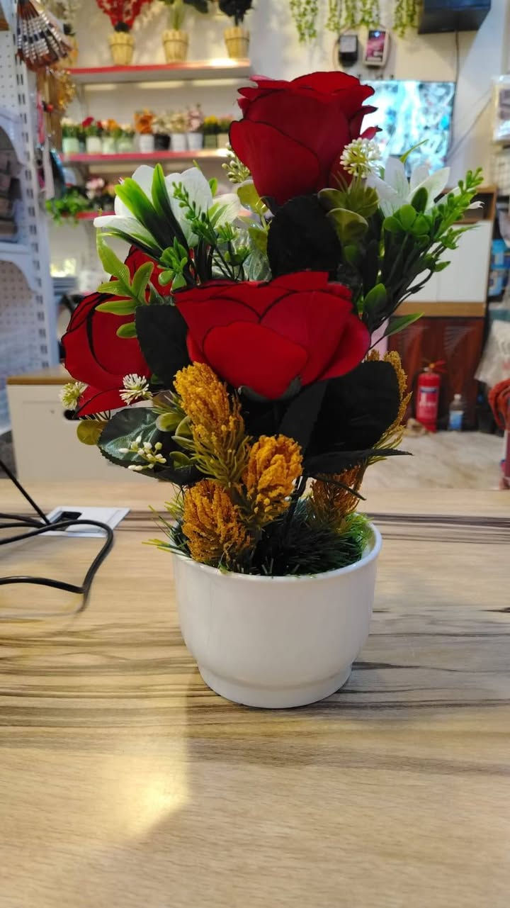 تشكيلة ورد صناعي من نور التوكل 🌹
أناقة تدوم… ألوان راقية وترتيب يضفي جمال خاص على كل زاوية ✨
زورونا واختاروا الأجمل 💐
يوجد توصيل لجميع المحافظات
***********
