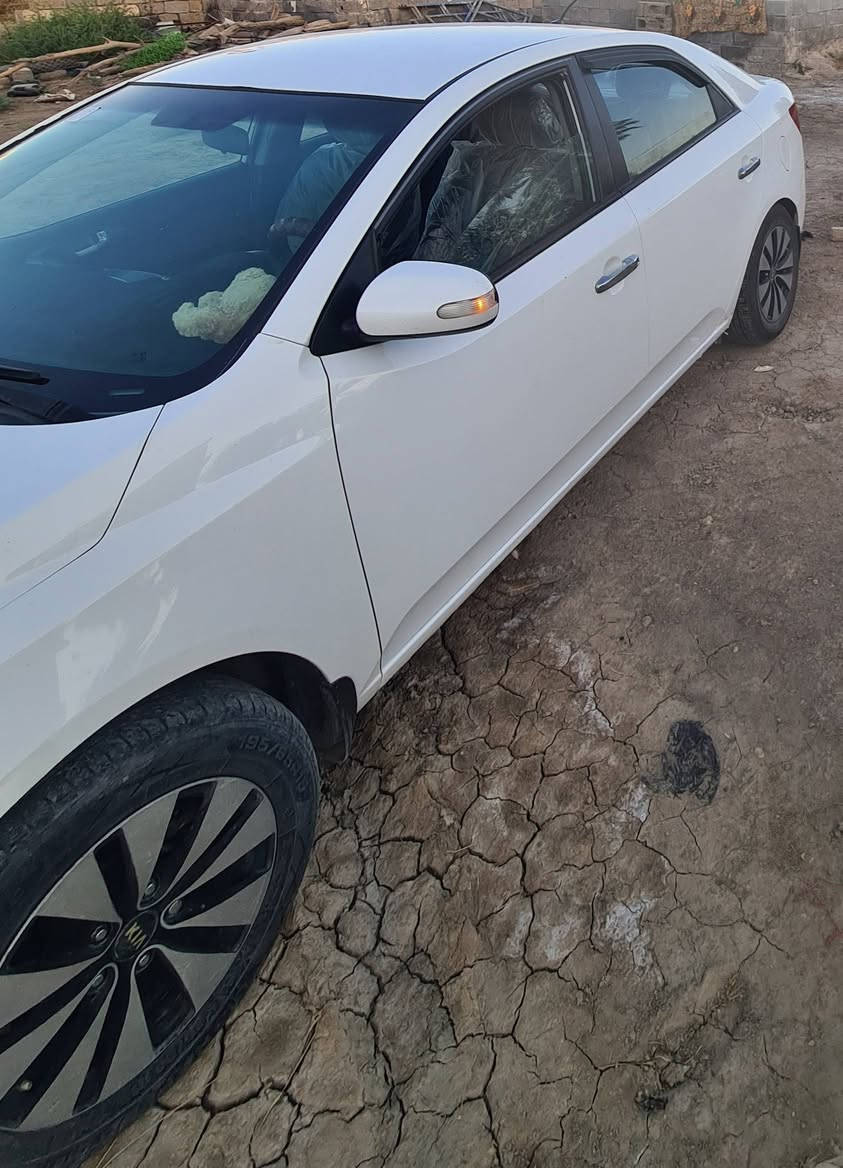 سيراتو موديل ١٠ مكفول وجاهزه علوضغ ابشركه كير محرك تبريد تدفهه كهربائيات صدر كله جاهز مكان بابل شراي يتصل ويدلل ***********
