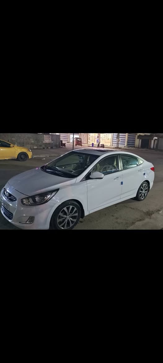 سلام عليكم اكسنت 2015 خليجي 
محرك 1600 قطرتين
مكفوله كفاله عامه
فول مواصفات 
ماعدى البصمة
فتحه سقف
تحكمات ستيرن جهتين
اشاير مري
كروز سرعه
كفالة من كل شي
باسمي رقم بغداد دولي تحويل ثاني يوم
***********
بغداد/ الشعب
السعر 113
