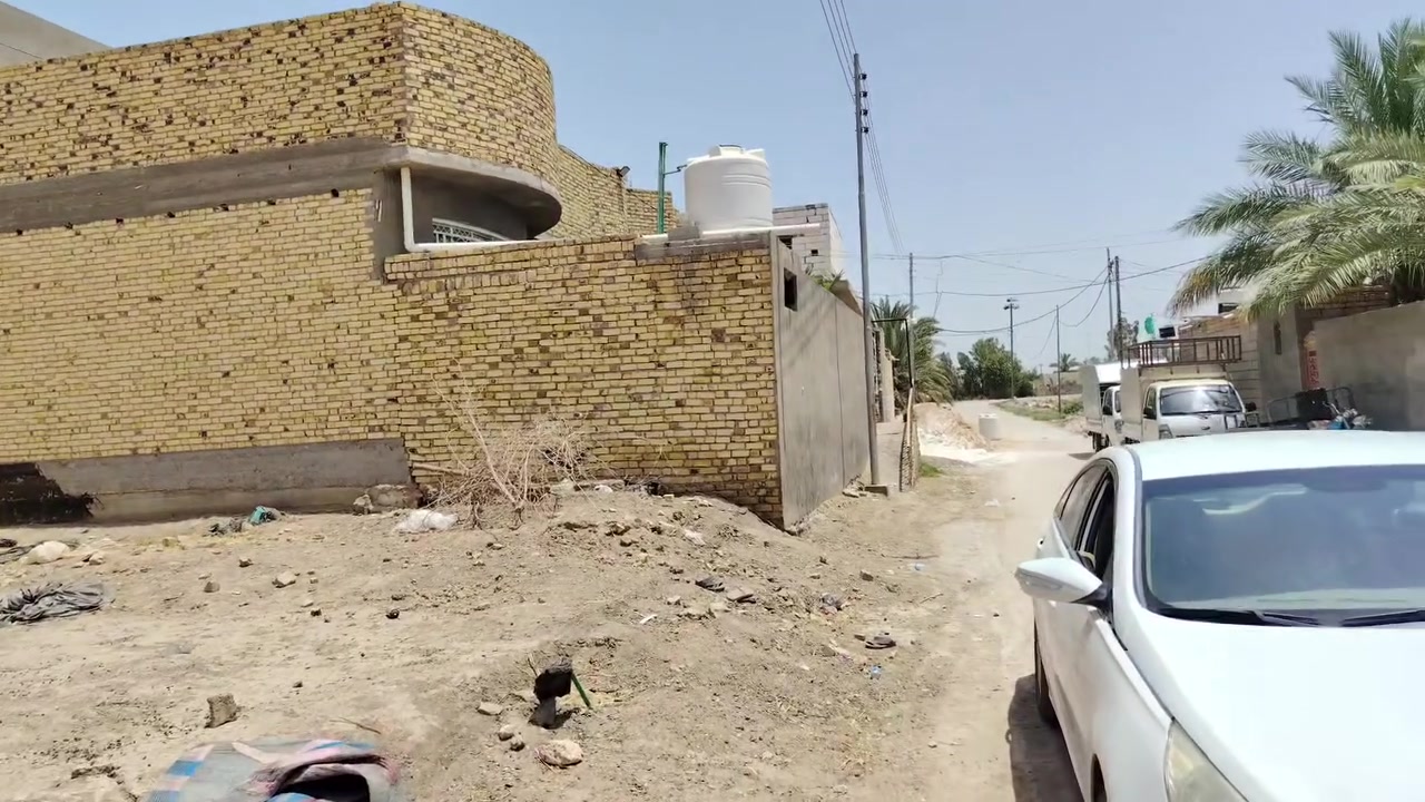 عرصه للبيع مساحه 300 متر واجهيه 15 نزال 20 متر مدفونه ومحدوله   طابو صرف حي الغدير  قرب  مدرسة الاعداديه  استاذ عبود  خلف بيت سيد سماوي جيرانه خوش جيران  قريبه ع  الشارع السايدين استفسار أكثر اتصال أو مراسله الصفحه واتساب موجود
 ***********
