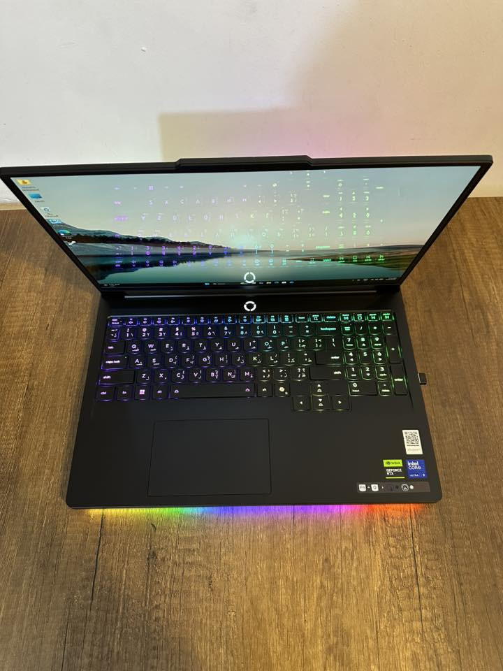 LEGION 7 Pro

CPU : Intel Core ULTRA 9 275HX
GPU : RTX 5070 Ti ( 12 GB )
Ram : 32 GB DDR5 ( 6400Mhz )
Hard : 2 TB M.2 SSD
Display : 16 inch Oled  2.5K 240Hz HDR 1000
Power Adapter : 400W

لابتوب بعده بالستيكر 
ضمان العالميه سنه كامله
كامل الملحقات
مكاني بغداد
***********

