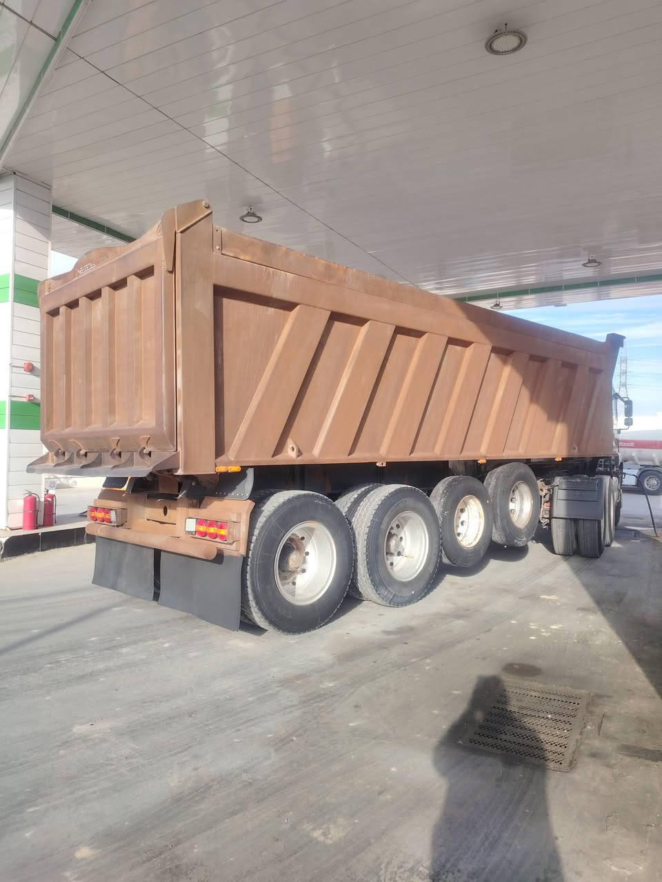 سلام عليكم عربانه نساف للبيع دناكير ١٦ مكفولة سعر ١٦٠ مكان ديالى ***********
