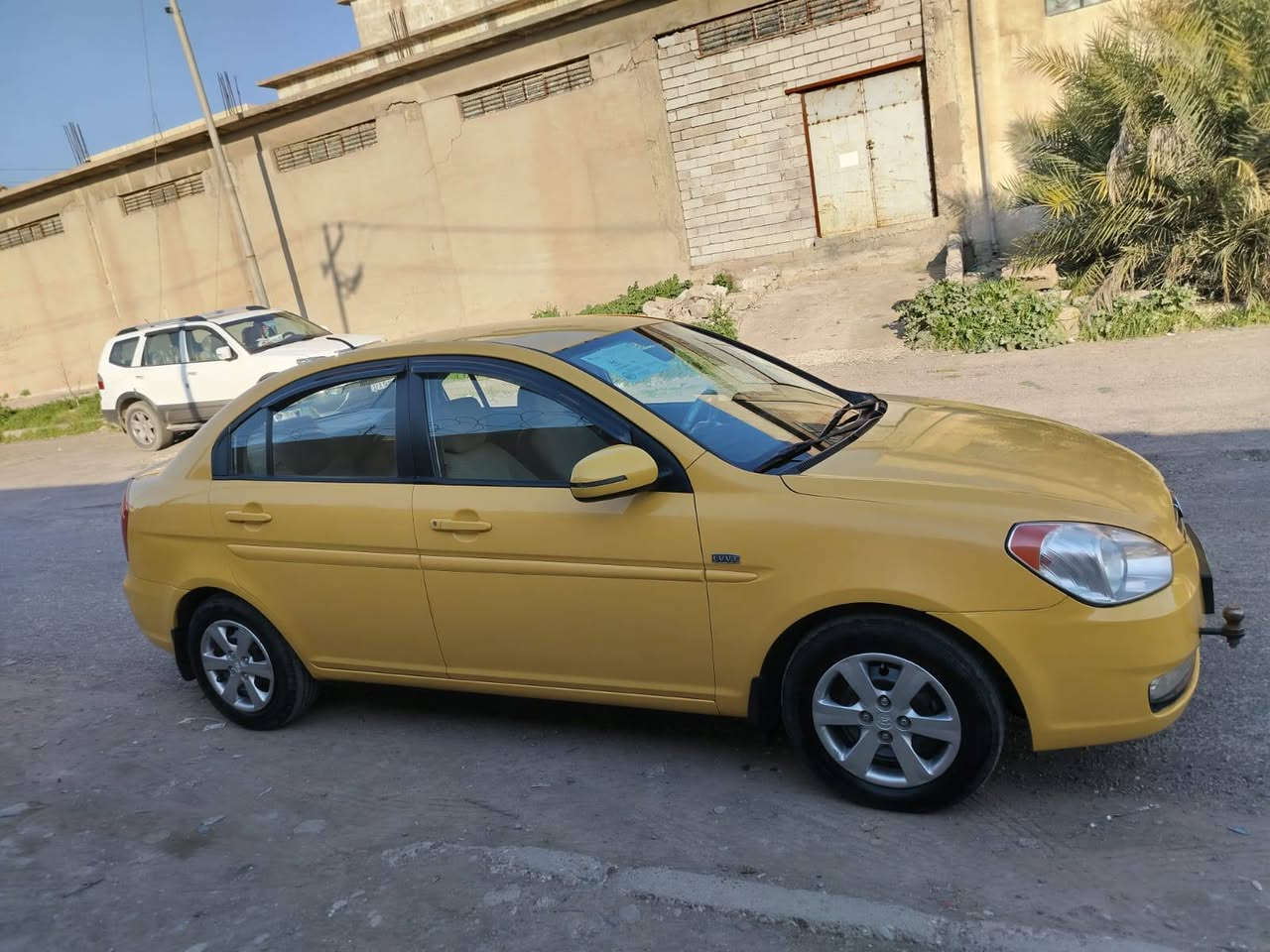 اكسنت 2011
بل ضرار سياره حيل حلو
رقم بغداد اني الشرعيه 
مكينه 16 كير شرط 
***********
