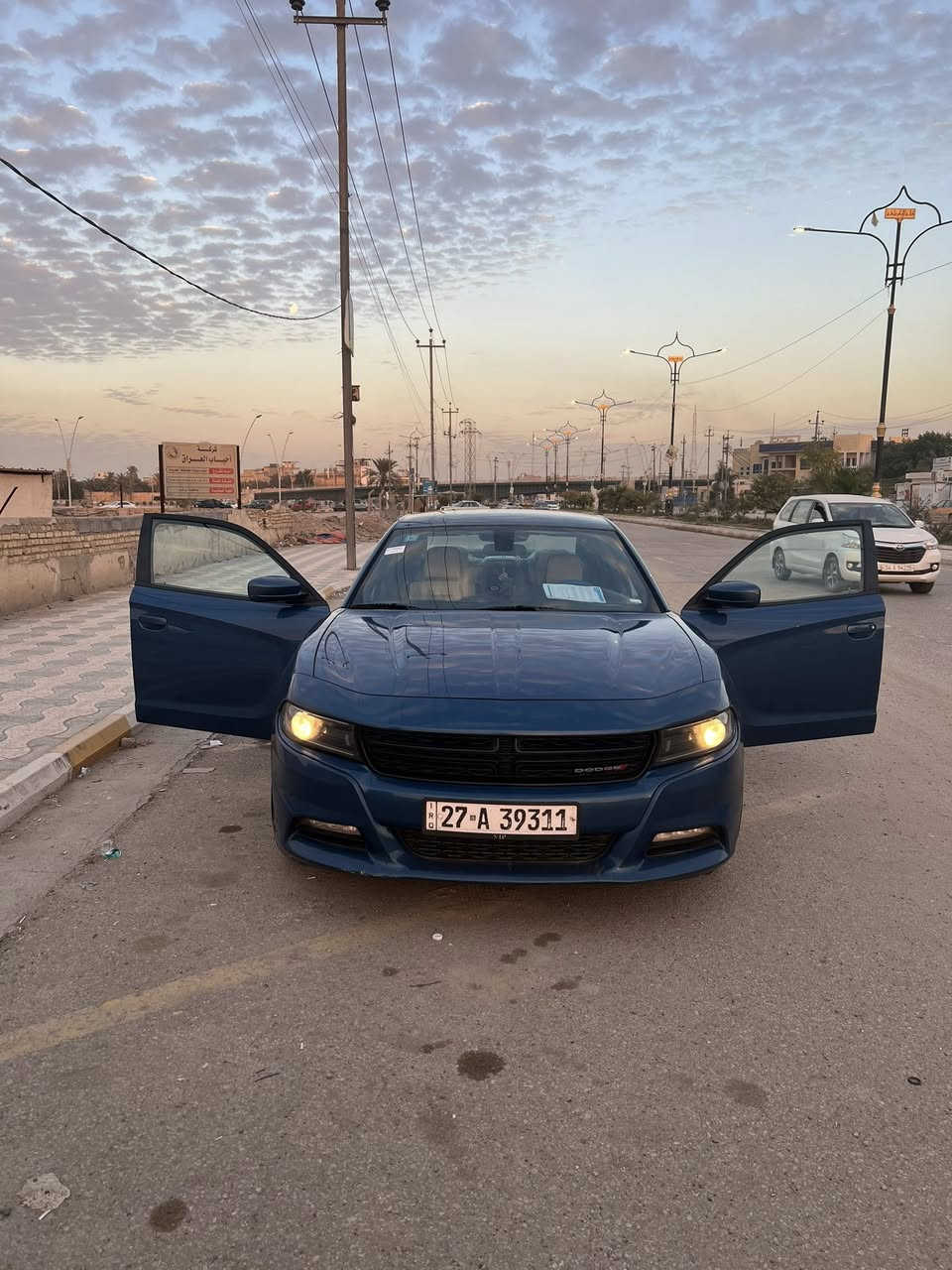 جارجر موديل 22اصل
Sxt
سياره بااسمي 
حادثها  باب خلف السايق مبدل وتعمير ربع من جاملق 
230
رقم ذي قار 
رقم موبايل او واتساب ***********
