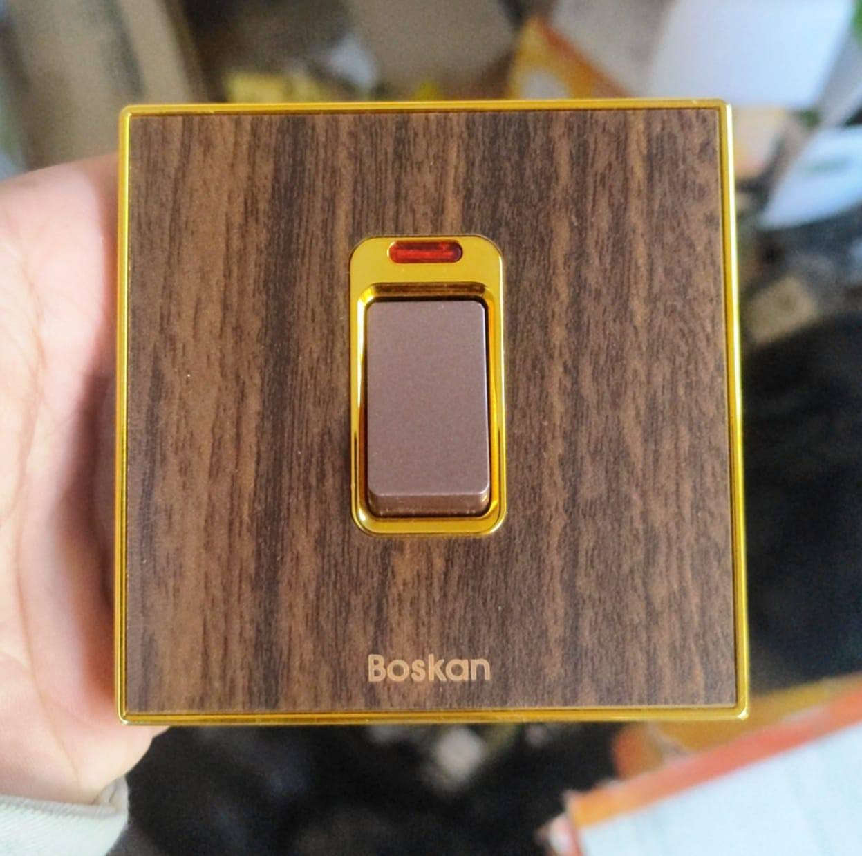 السلام عليكم متوفر سستم كامل هاي الالوان اسعار جملة تنافسية توصيل كل العراق موجود واتساب *********** السعر 1500سستم كامل
