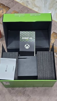 للبيع اكس بوكس سيرس اكس واحد Tاستعمال كلش قليل السعر 650وبي مجال الرقم...