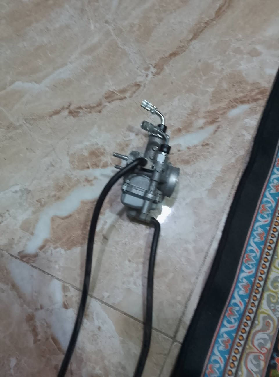 السلام عليكم كابريته تكتك موديل 22 للبيع نضيفه وشغاله مال شركه اصليه
شغاله عل فحص 
***********
